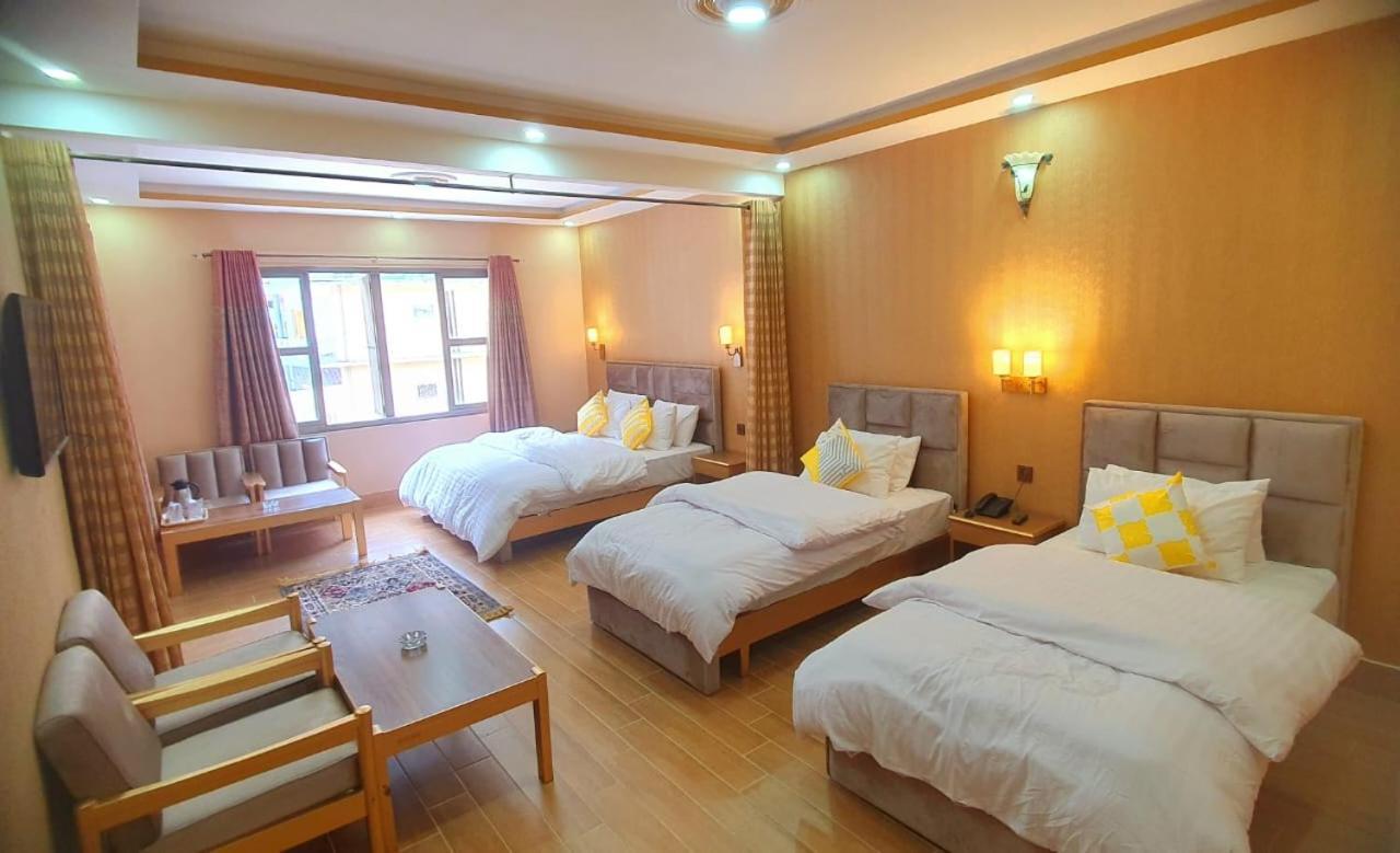 נאראן Royal Hotel מראה חיצוני תמונה